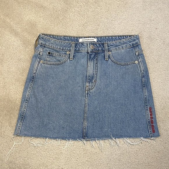 Denim Skirt CALVIN KLEIN JEANS Women's W27 4 Small Frayed Hem Light Wash Logo - Picture 3 of 12